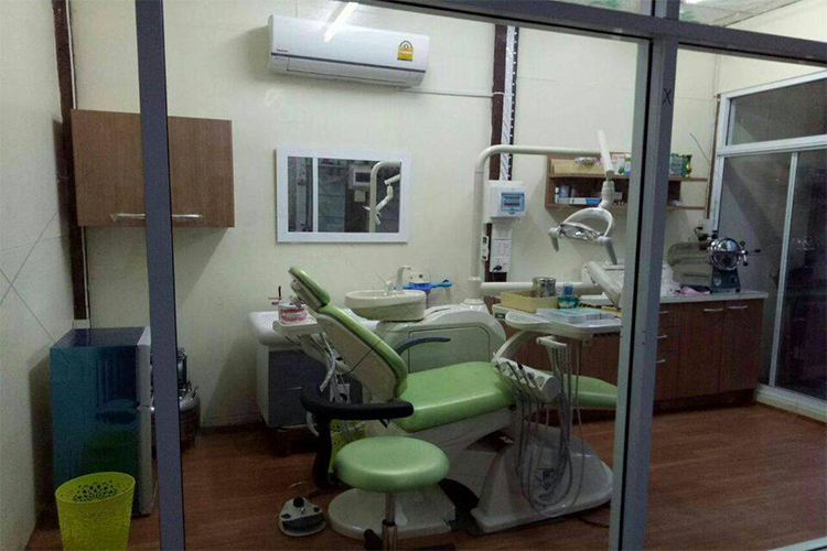 牙科综合椅诊所实际应用图
