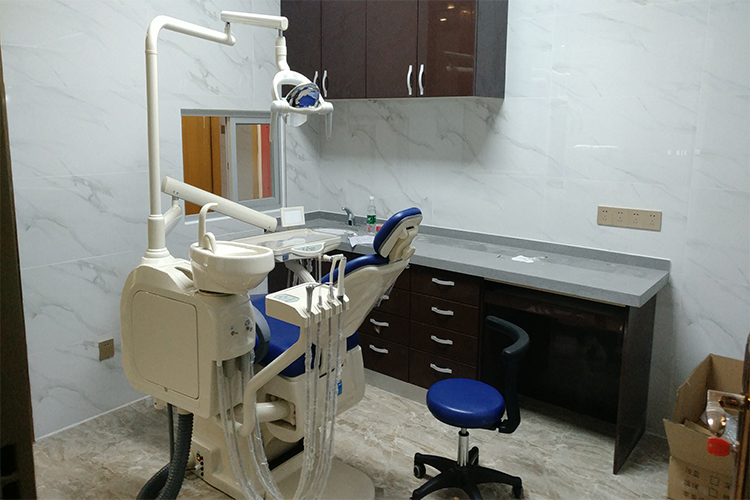 牙科治疗综合椅私立口腔医院应用图